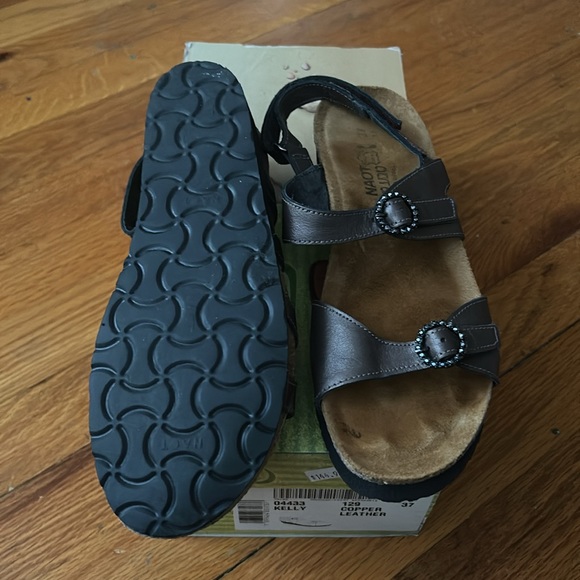 Naot Kelly Copper Leather sandals with cute rhinestone details on buckles - Picture 3 of 4
